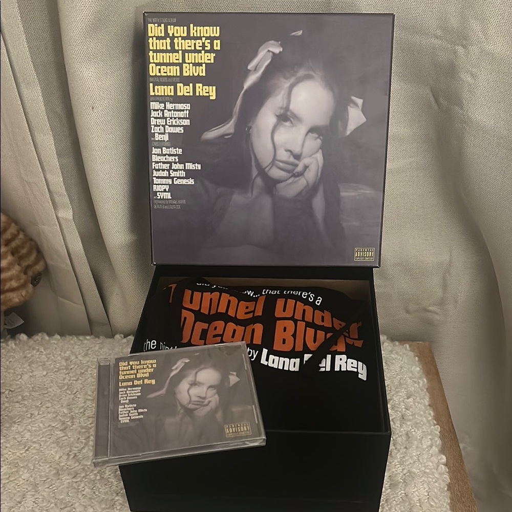 Lana Del Rey Merch Hoodie